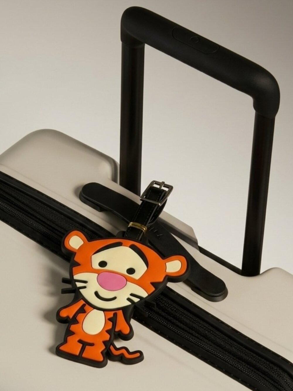 Tiger Pooh Disney Silicone Luggage Baggage Handbag Travel Suitcase Tag Name ID